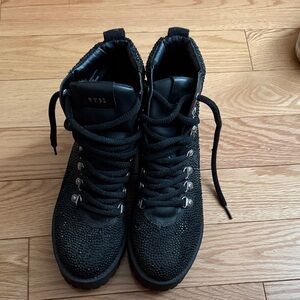 Steve Madden Black Studded Boots